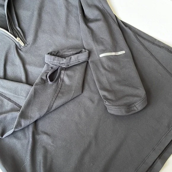 Nike Element Dri-Fit Black 1/2 Zip Running Top - Picture 5 of 9